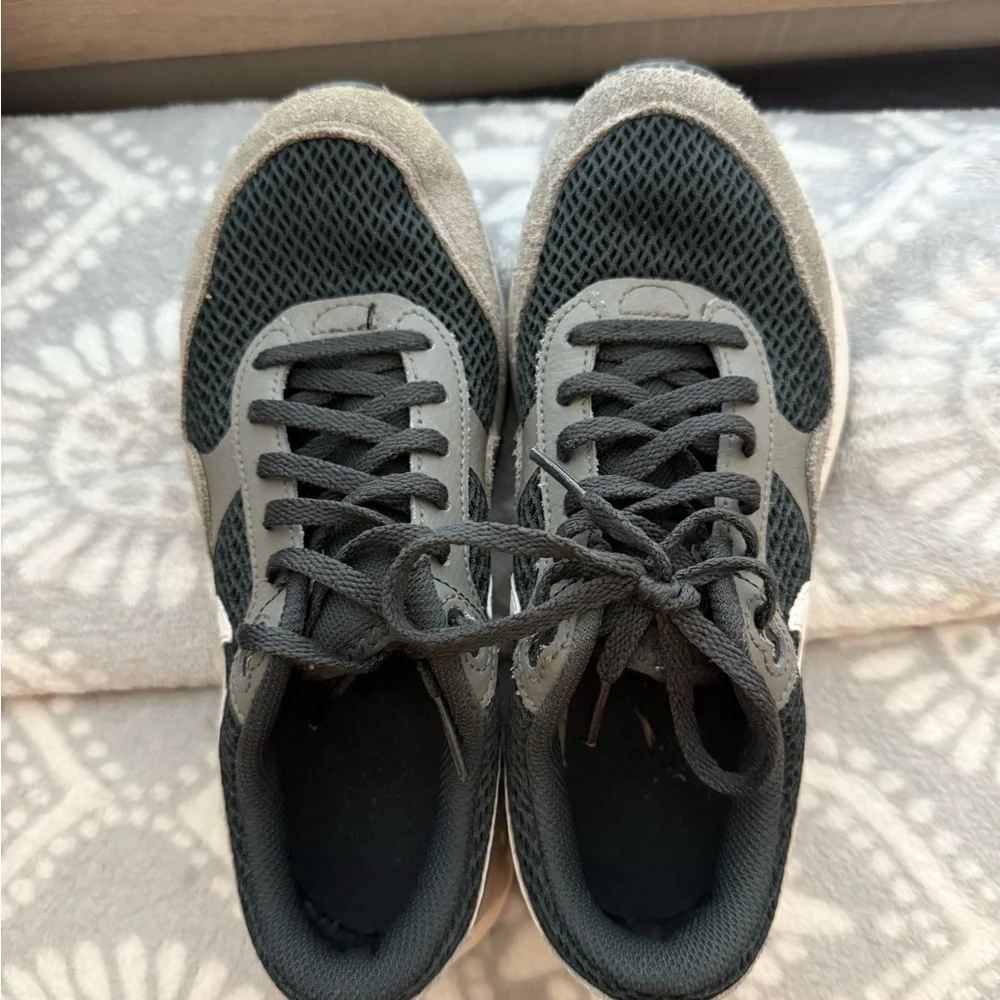Nike Air Max Kids Sneakers Black and Gray - Picture 2 of 6